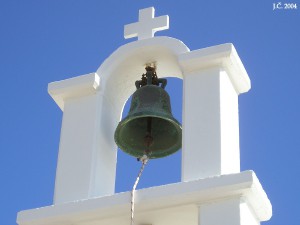 Kréta - věž kostela ve městě Hersonissos